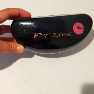 Black sunglasses case